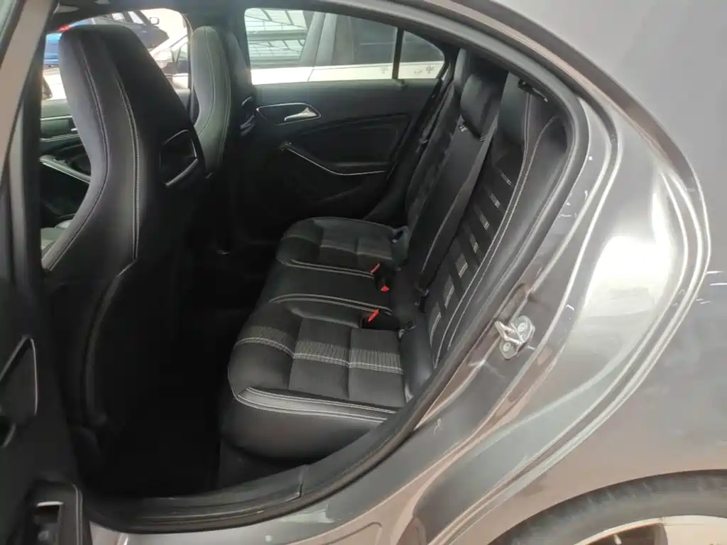 Mercedes-Benz A-Class (Import) — фото 17