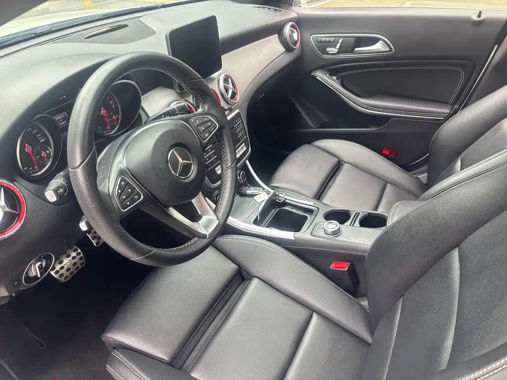 Mercedes-Benz CLA (Import) — фото 11