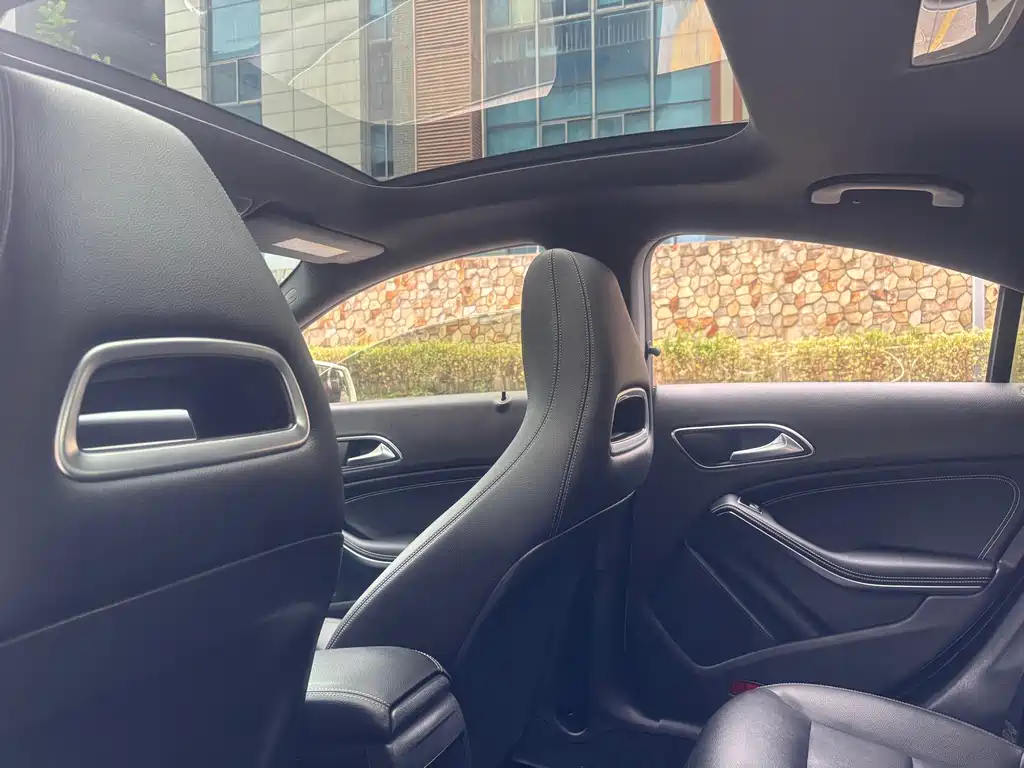 Mercedes-Benz CLA (Import) — фото 13