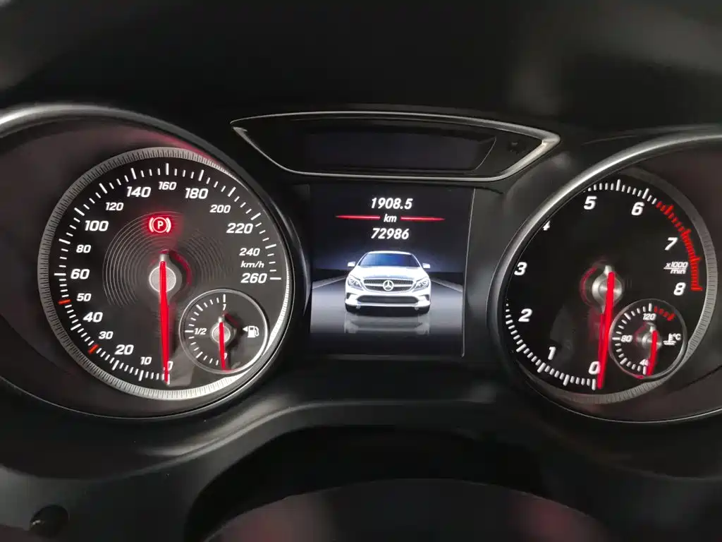 Mercedes-Benz CLA (Import) — фото 11
