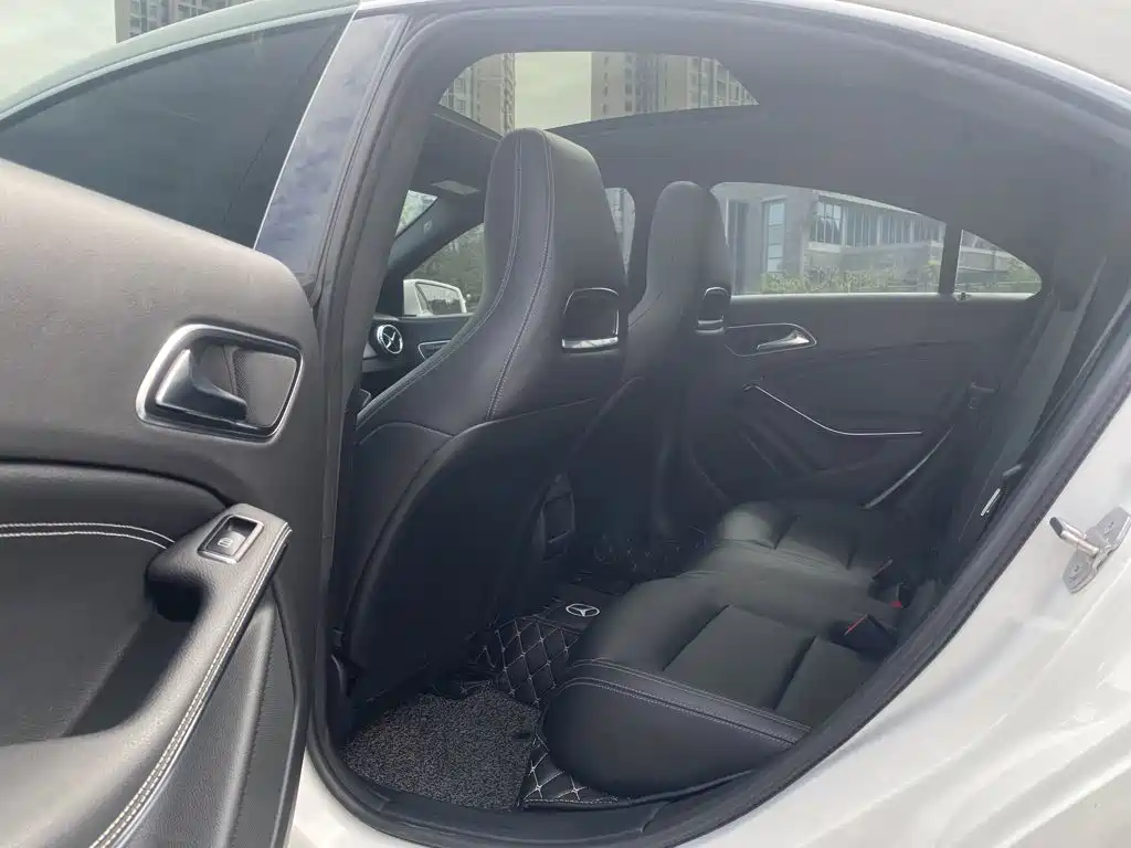 Mercedes-Benz CLA (Import) — фото 10