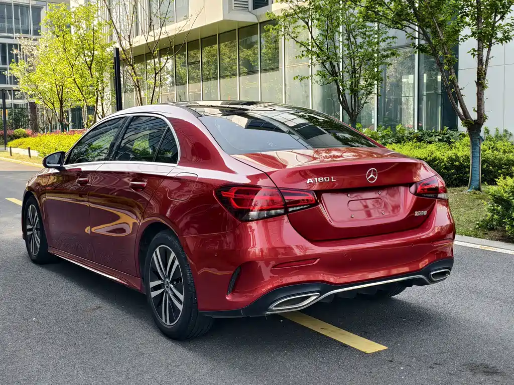 Mercedes-Benz A-Class — фото 10