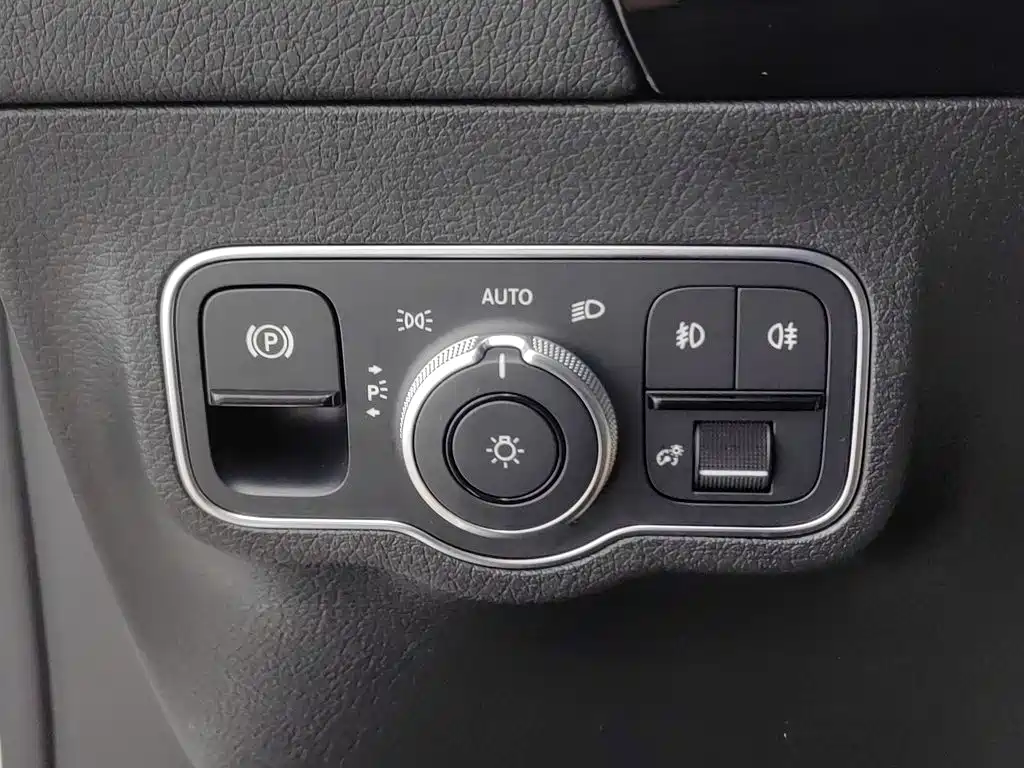 Mercedes-Benz GLA — фото 21