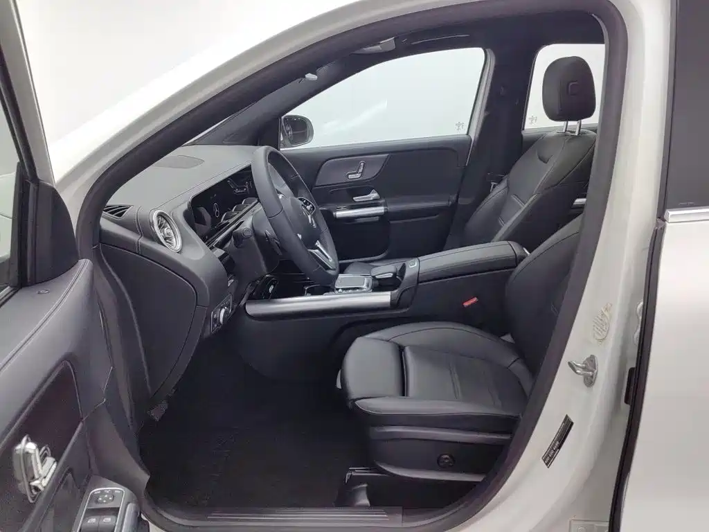Mercedes-Benz GLA — фото 10