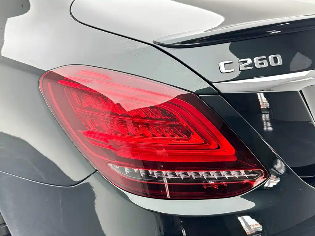 Mercedes-Benz C-Class — фото 13
