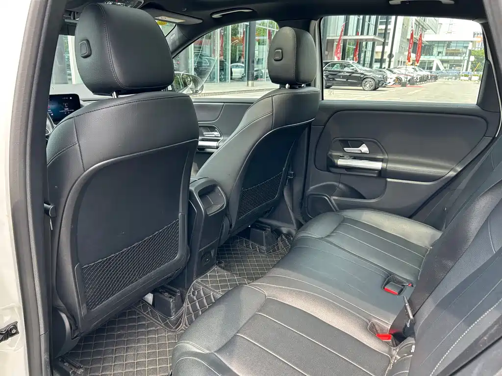 Mercedes-Benz B-Class — фото 11