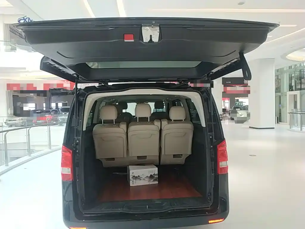 Mercedes-Benz Vito — фото 19