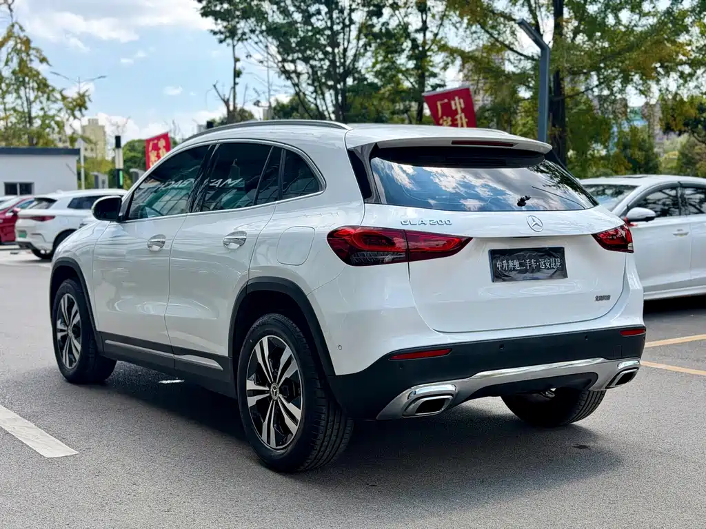 Mercedes-Benz GLA — фото 8