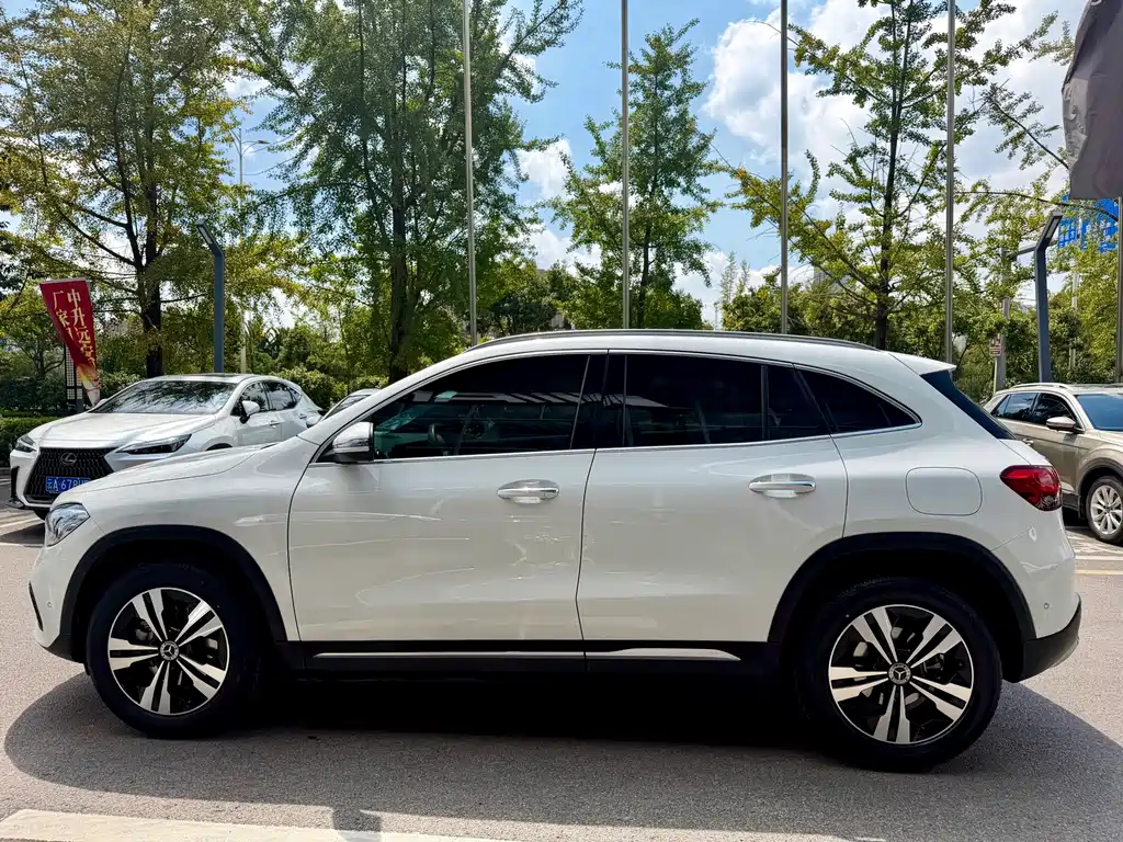 Mercedes-Benz GLA — фото 9
