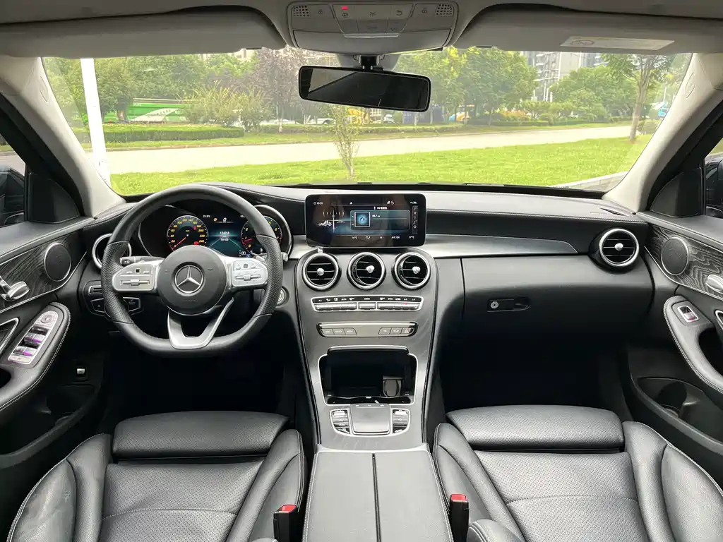 Mercedes-Benz C-Class — фото 11