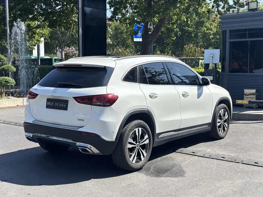 Mercedes-Benz GLA — фото 6