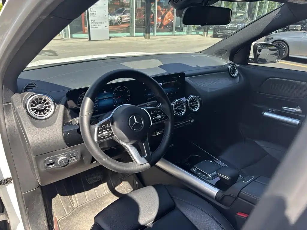 Mercedes-Benz GLA — фото 7