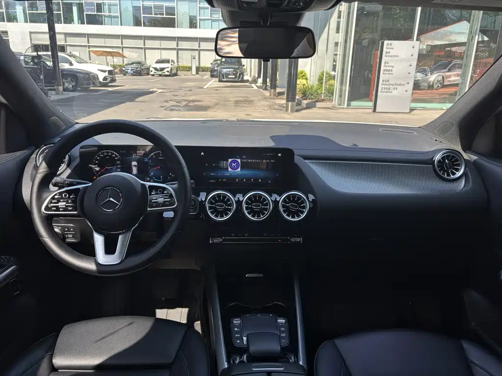Mercedes-Benz GLA — фото 9
