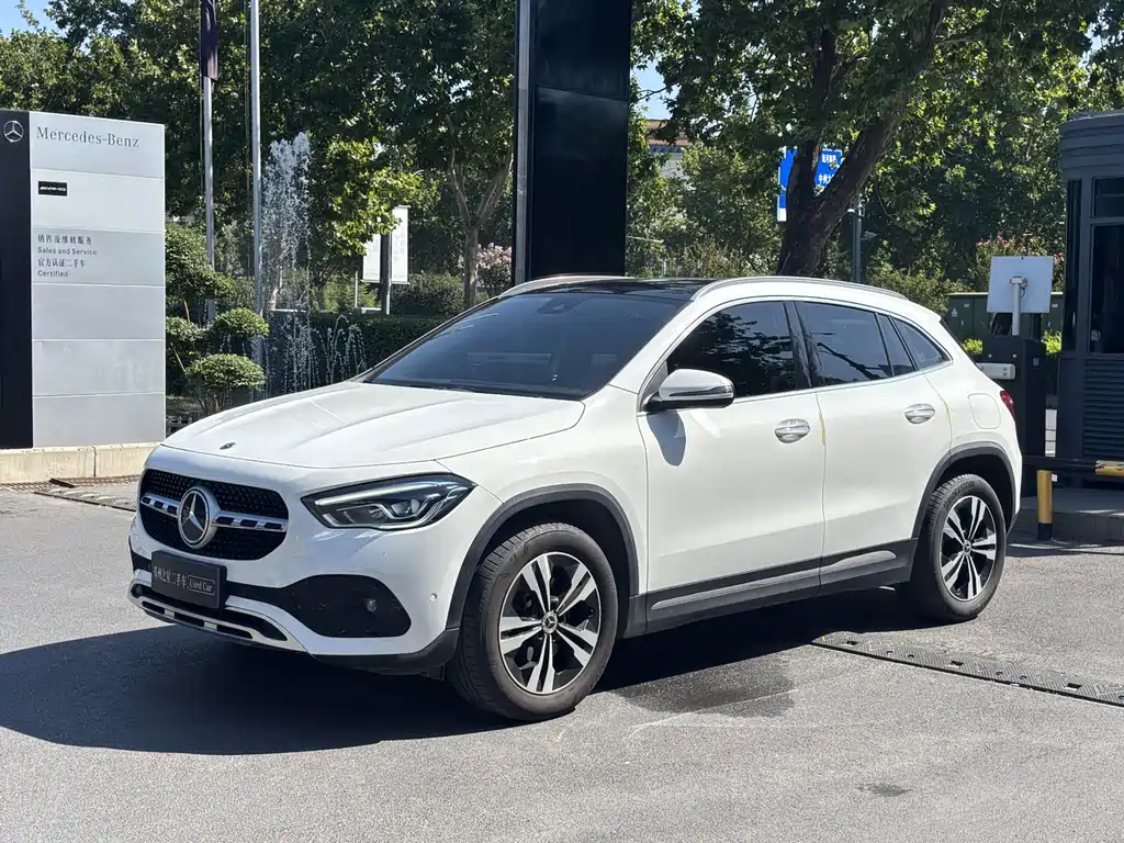 Mercedes-Benz GLA