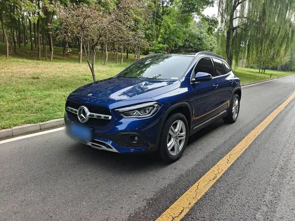 Mercedes-Benz GLA