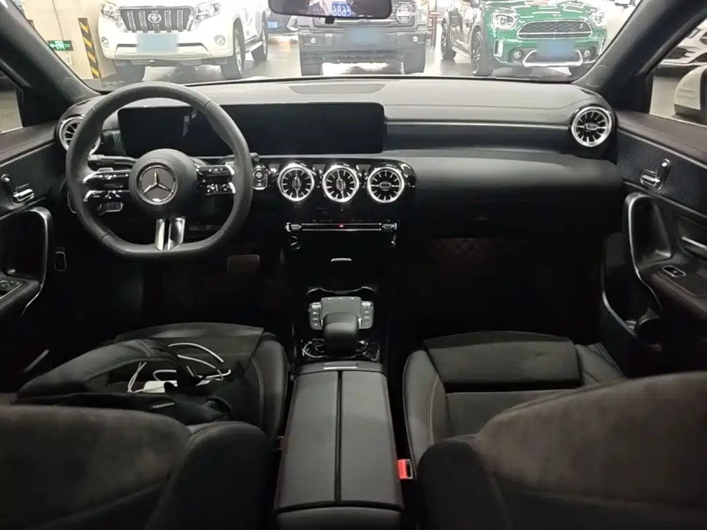 Mercedes-Benz A-Class — фото 10
