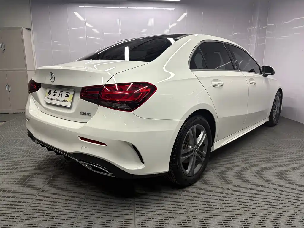 Mercedes-Benz A-Class — фото 18