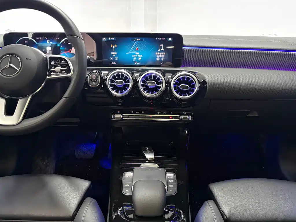 Mercedes-Benz A-Class — фото 10