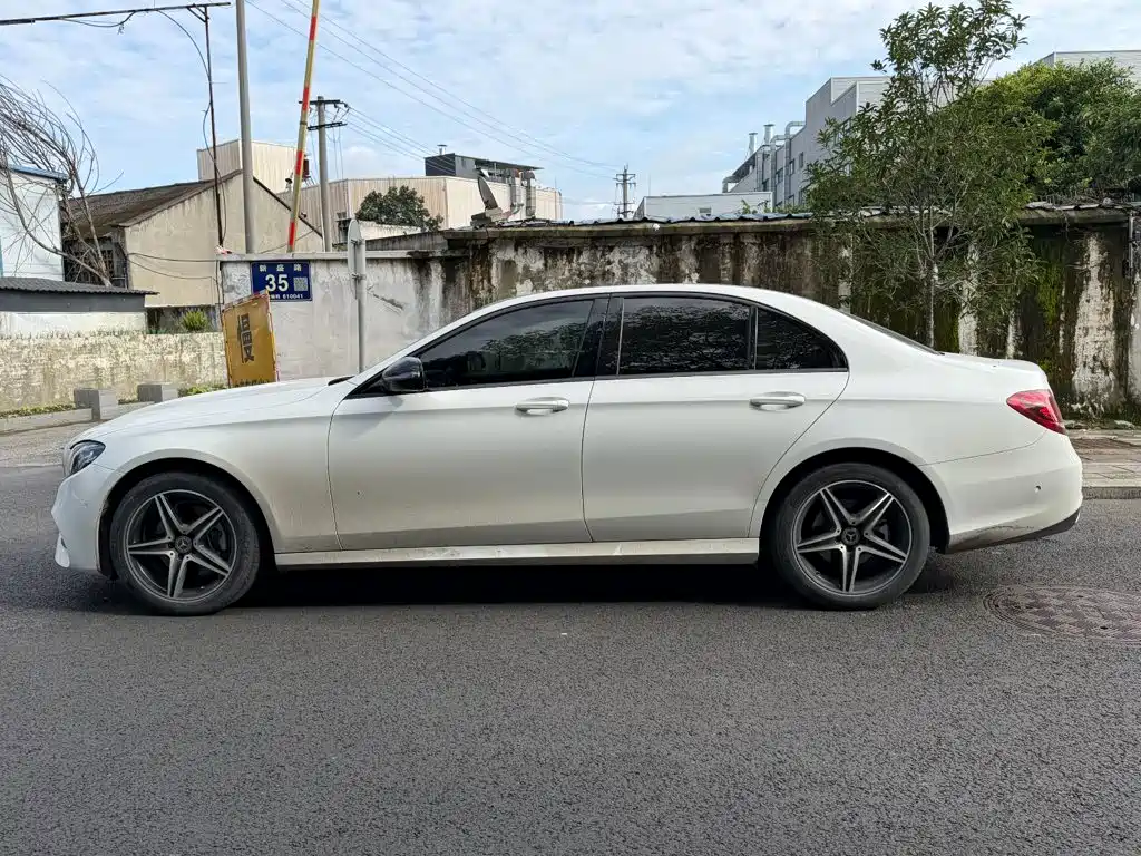 Mercedes-Benz E-Class (Import) — фото 3