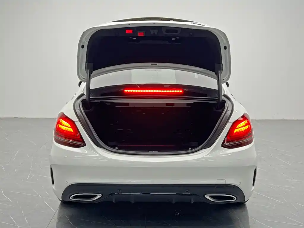 Mercedes-Benz C-Class — фото 11