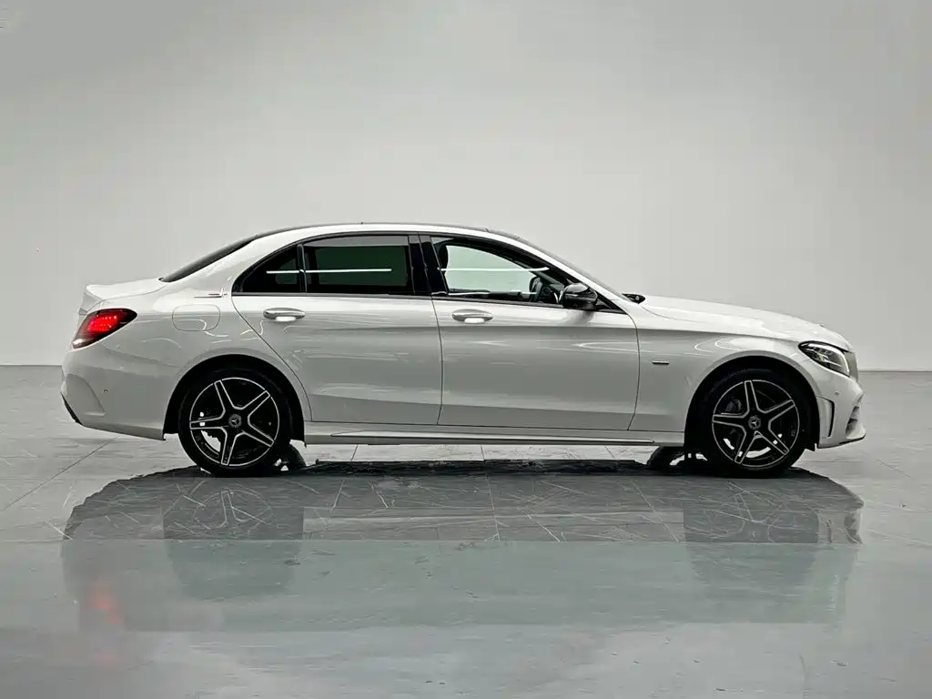 Mercedes-Benz C-Class — фото 7