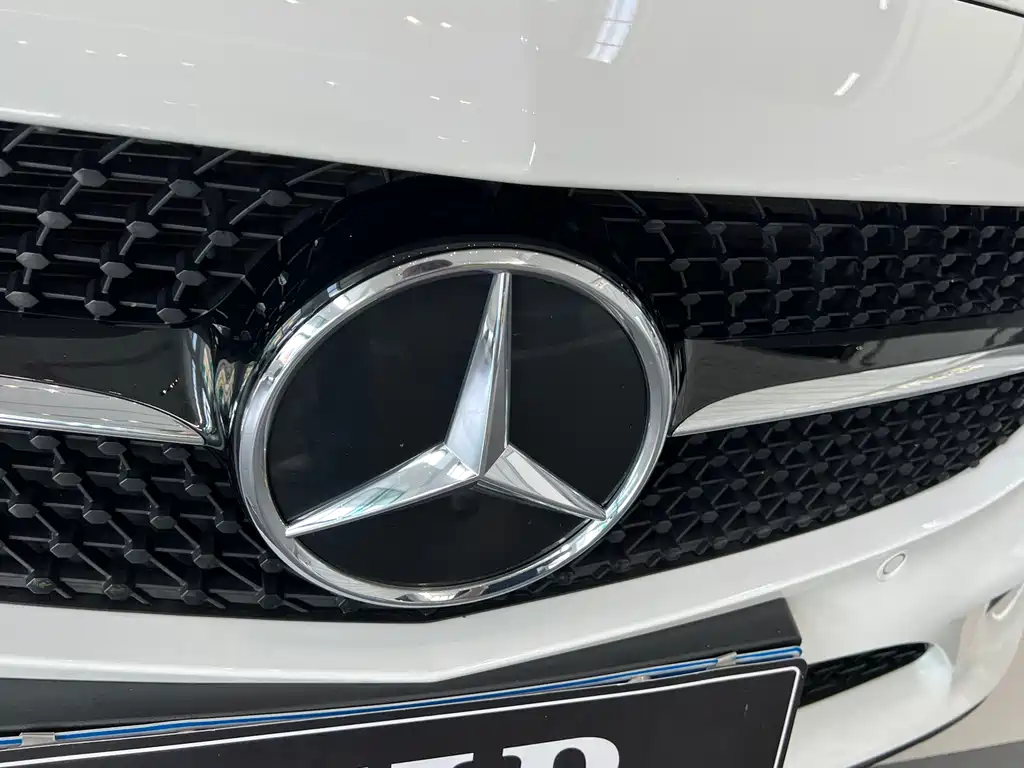 Mercedes-Benz C-Class — фото 14