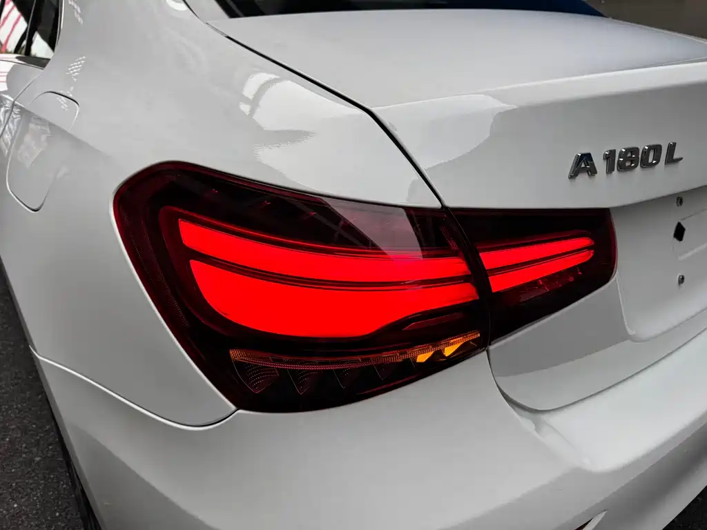 Mercedes-Benz A-Class — фото 26