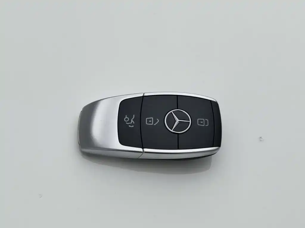 Mercedes-Benz C-Class — фото 19