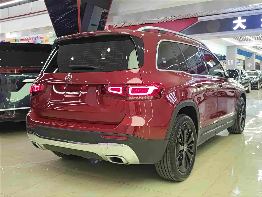 Mercedes-Benz GLB — фото 14