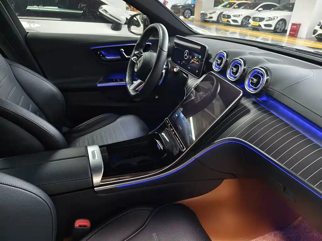 Mercedes-Benz C-Class — фото 10