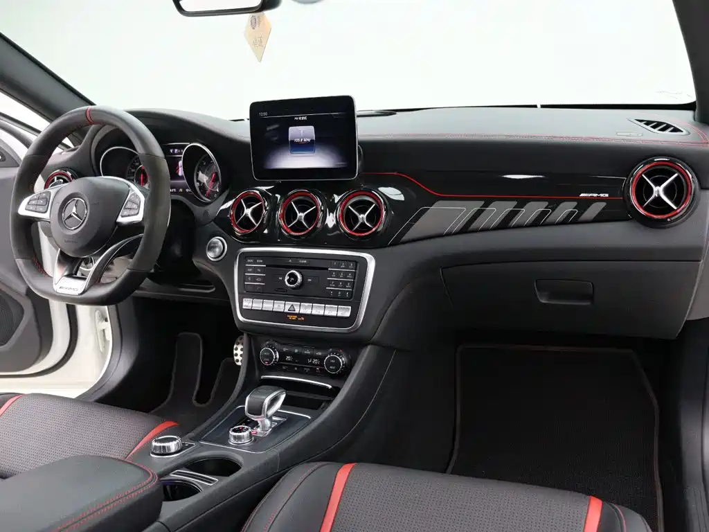 Mercedes-Benz GLA AMG — фото 22