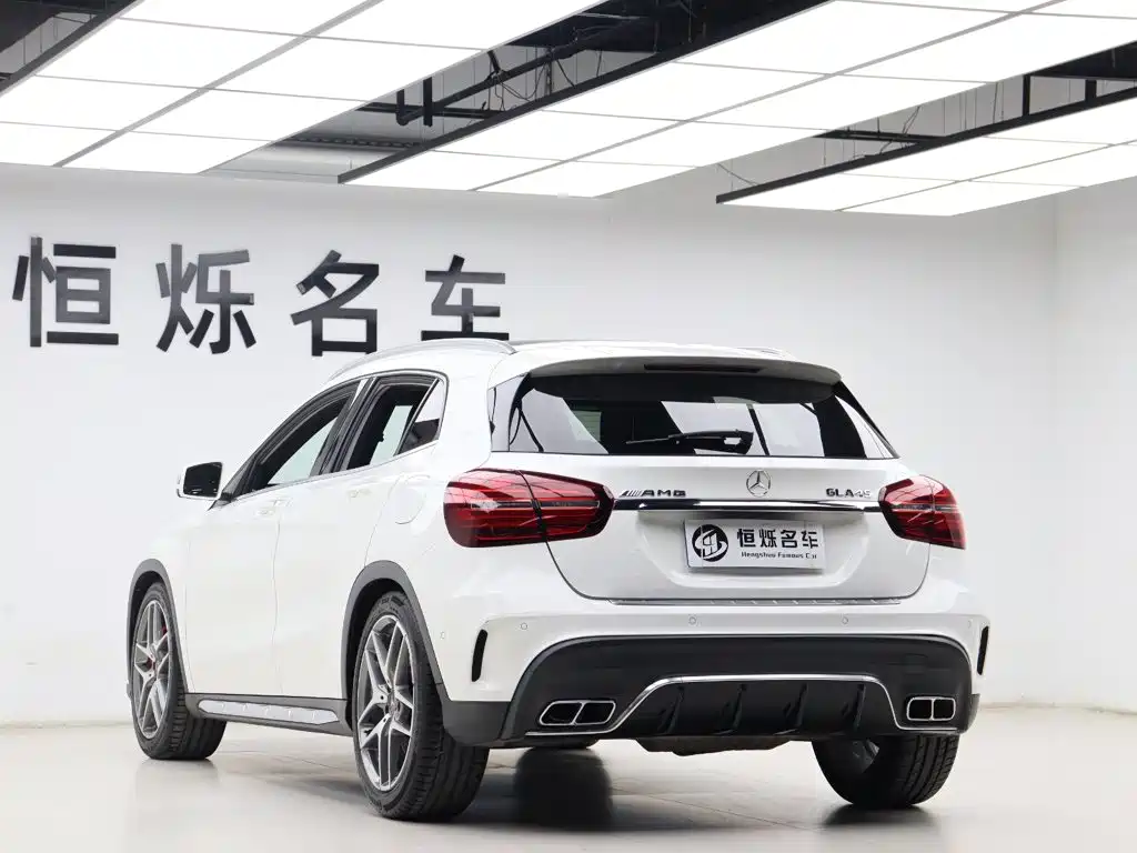 Mercedes-Benz GLA AMG — фото 25