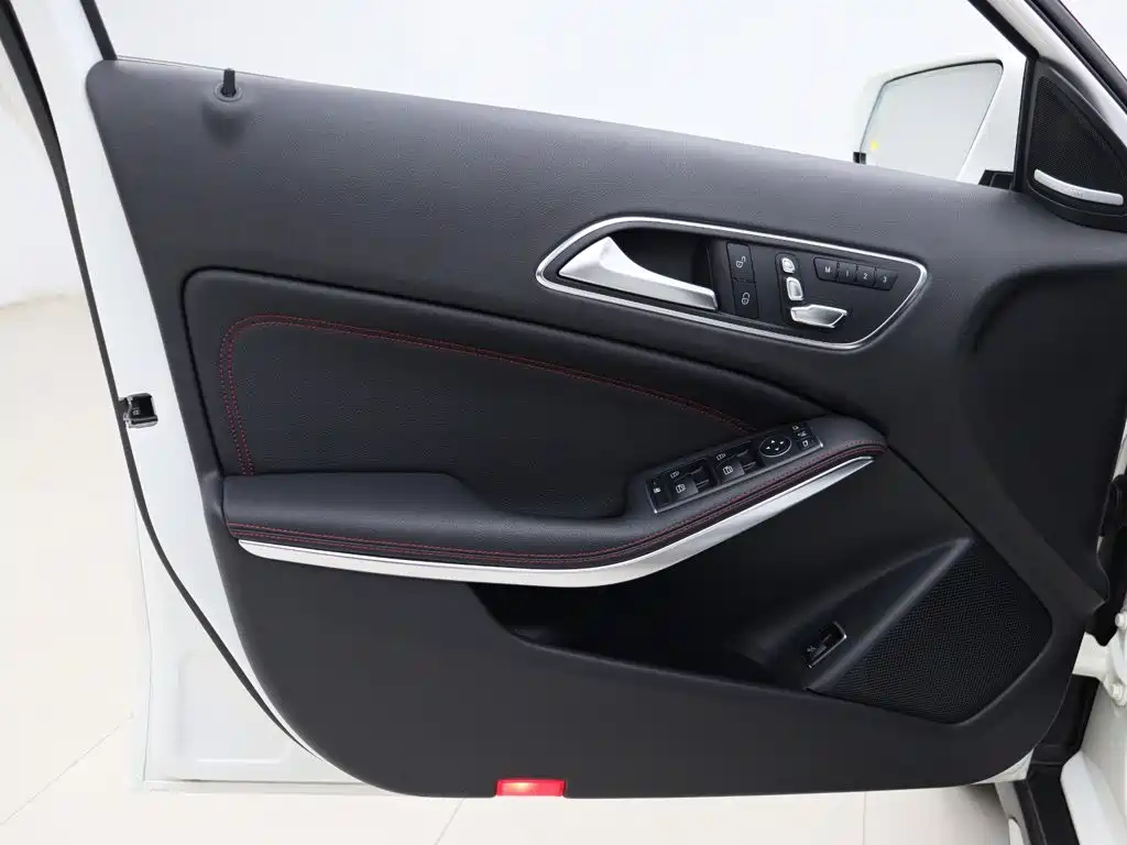 Mercedes-Benz GLA AMG — фото 6