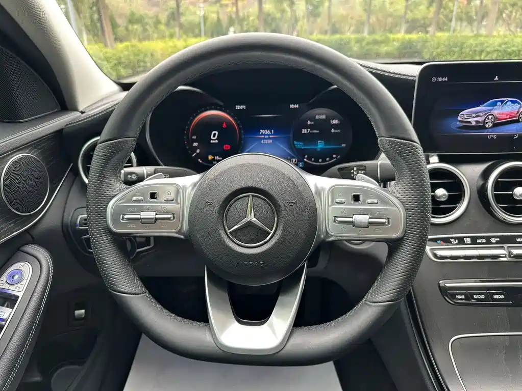 Mercedes-Benz C-Class — фото 17