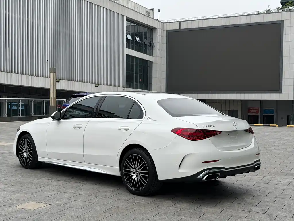 Mercedes-Benz C-Class — фото 10