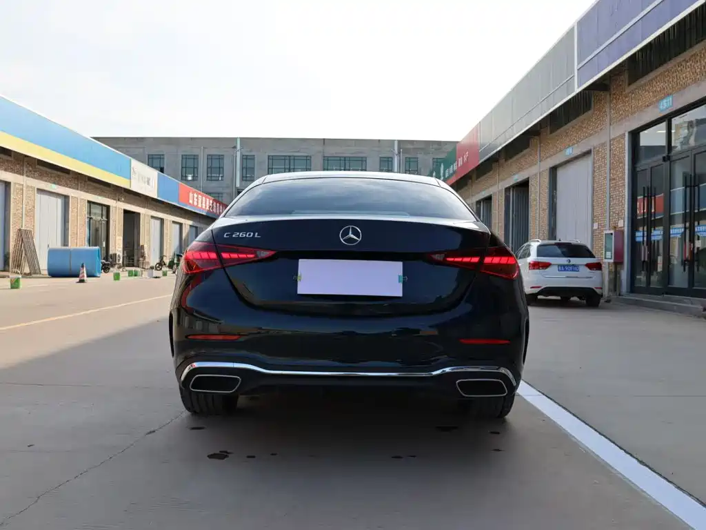 Mercedes-Benz C-Class — фото 11