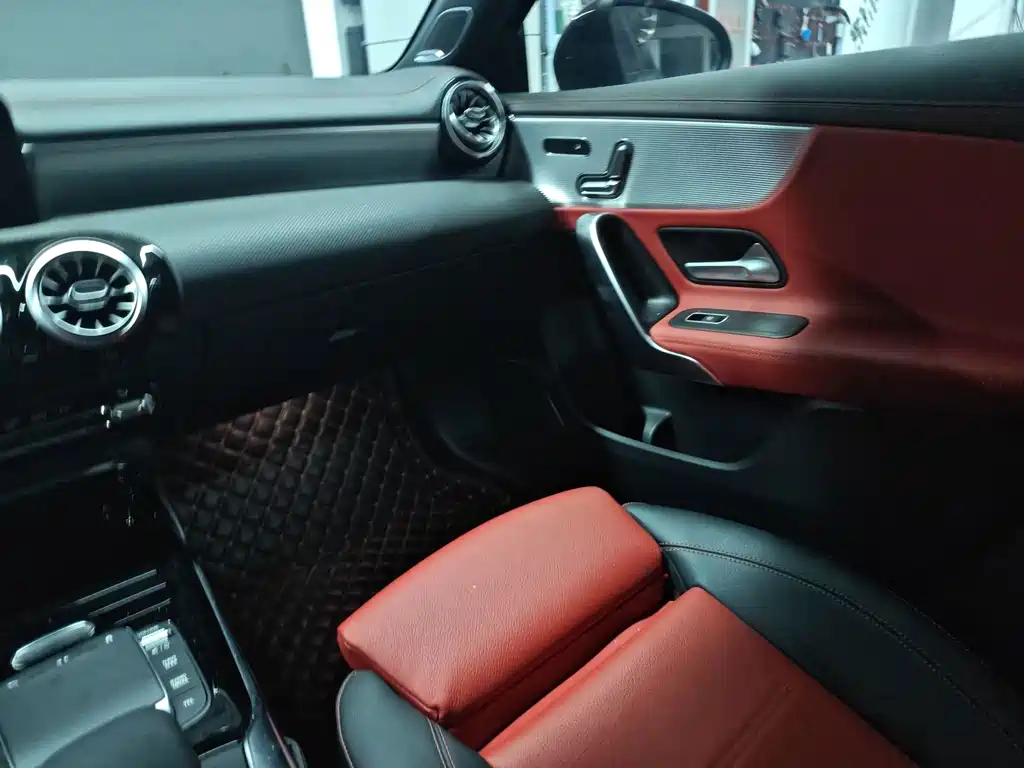 Mercedes-Benz A-Class AMG — фото 8