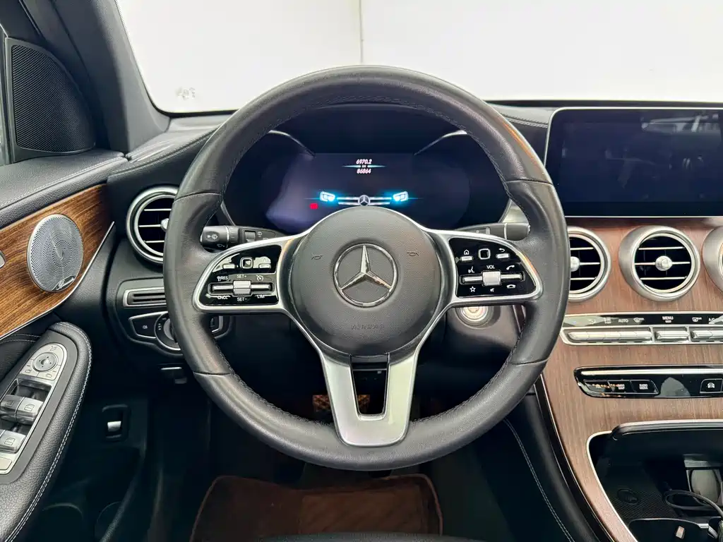 Mercedes-Benz GLC — фото 18