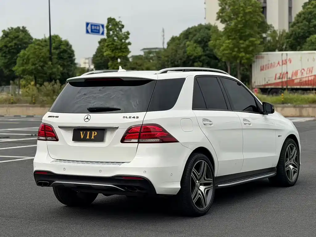 Mercedes-Benz GLE AMG — фото 5