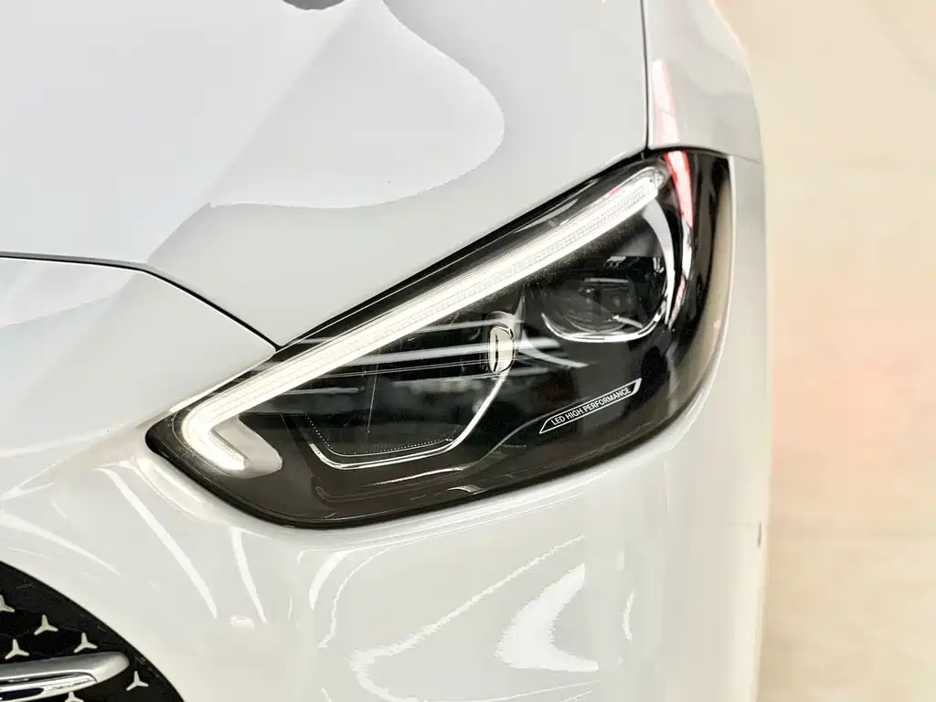 Mercedes-Benz C-Class — фото 16