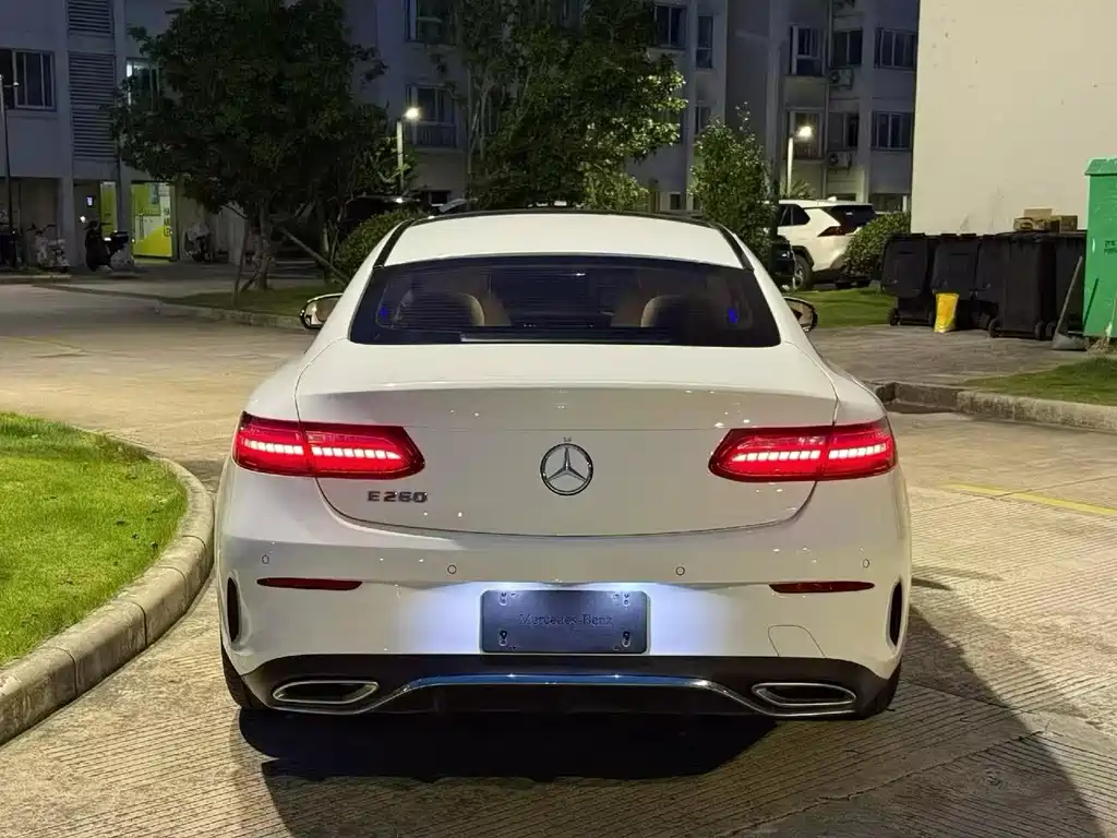 Mercedes-Benz E-Class (Import) — фото 9