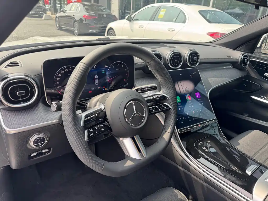 Mercedes-Benz C-Class — фото 11