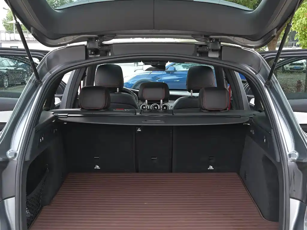 Mercedes-Benz GLC AMG — фото 9