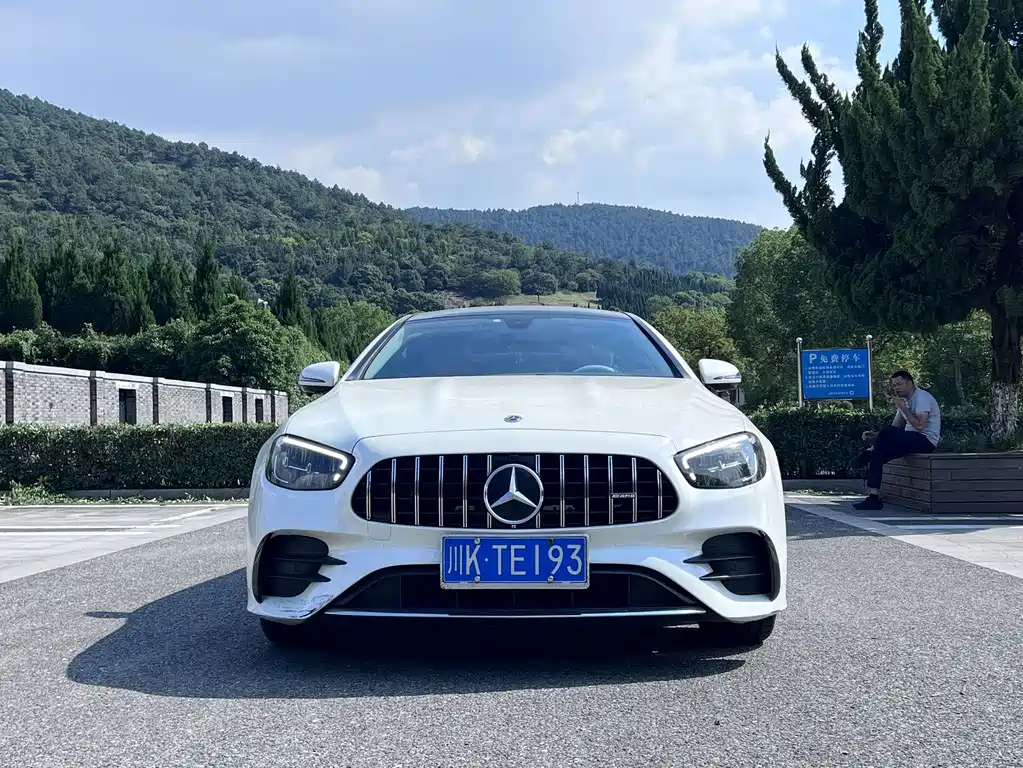 Mercedes-Benz E-Class (Import) — фото 2