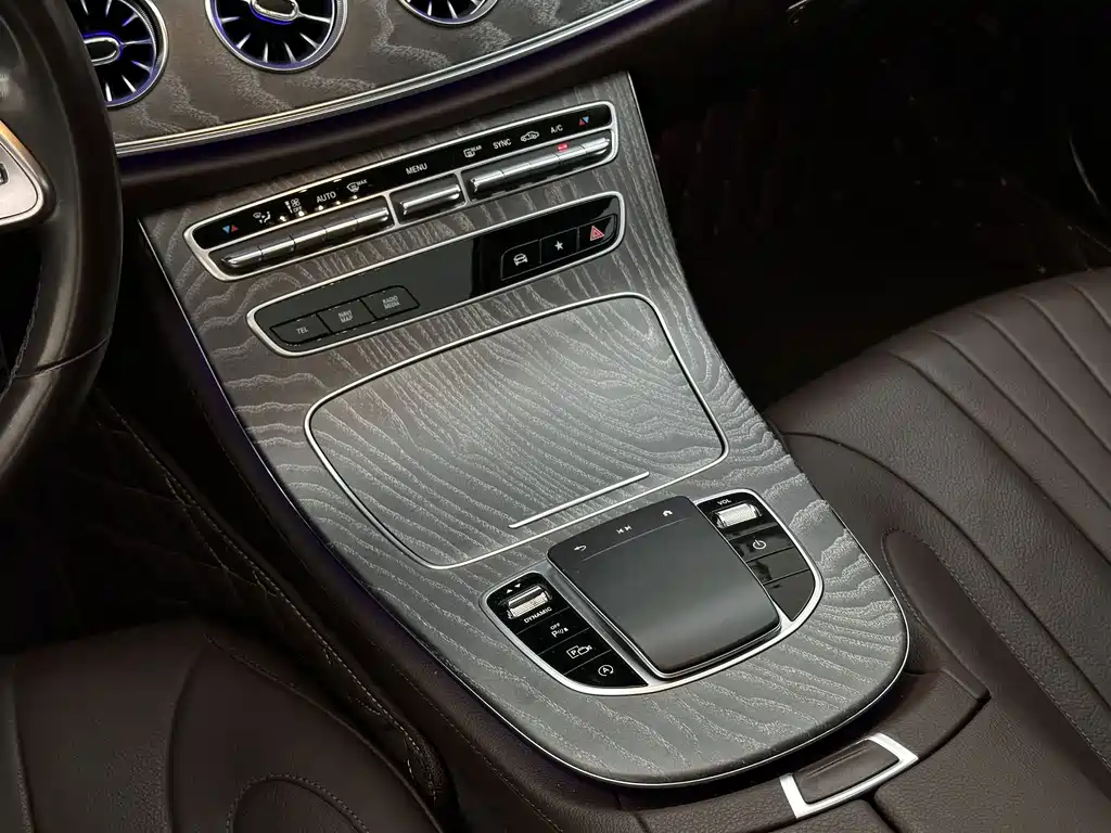Mercedes-Benz CLS — фото 23