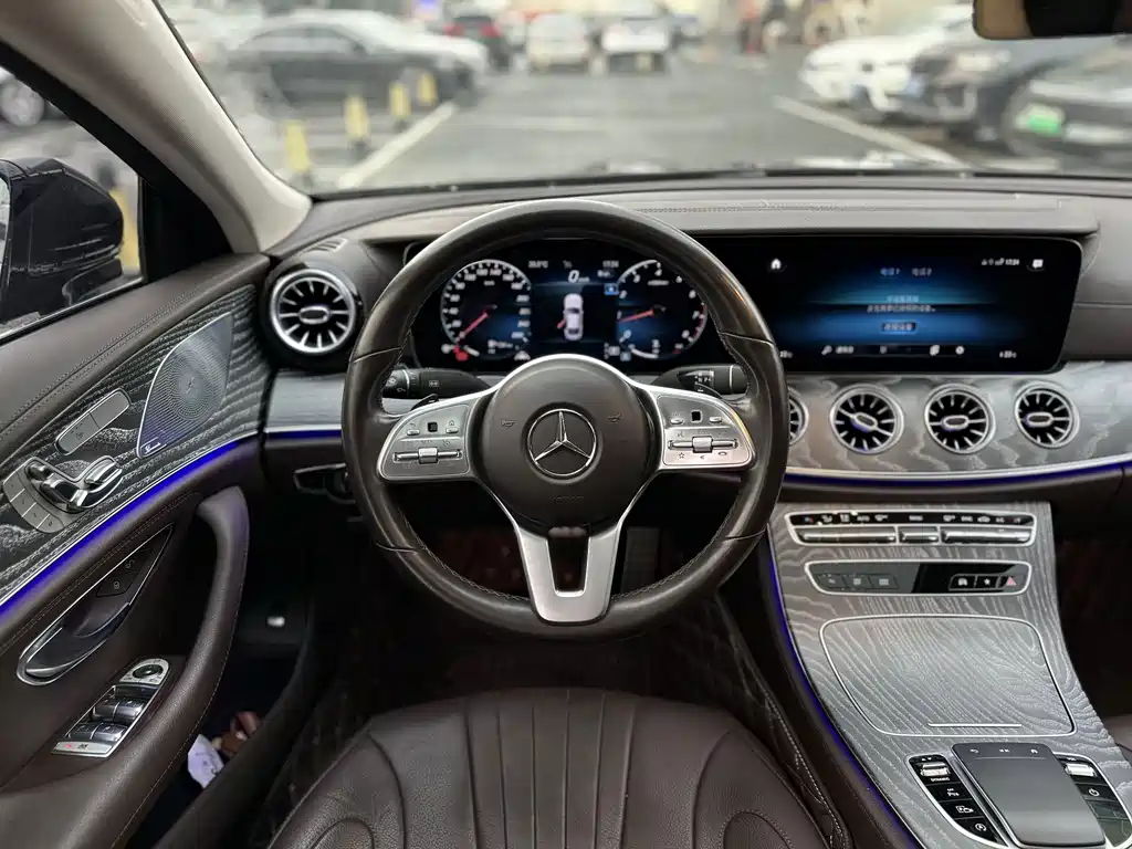 Mercedes-Benz CLS — фото 26