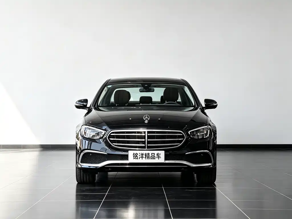 Mercedes-Benz E-Class — фото 2