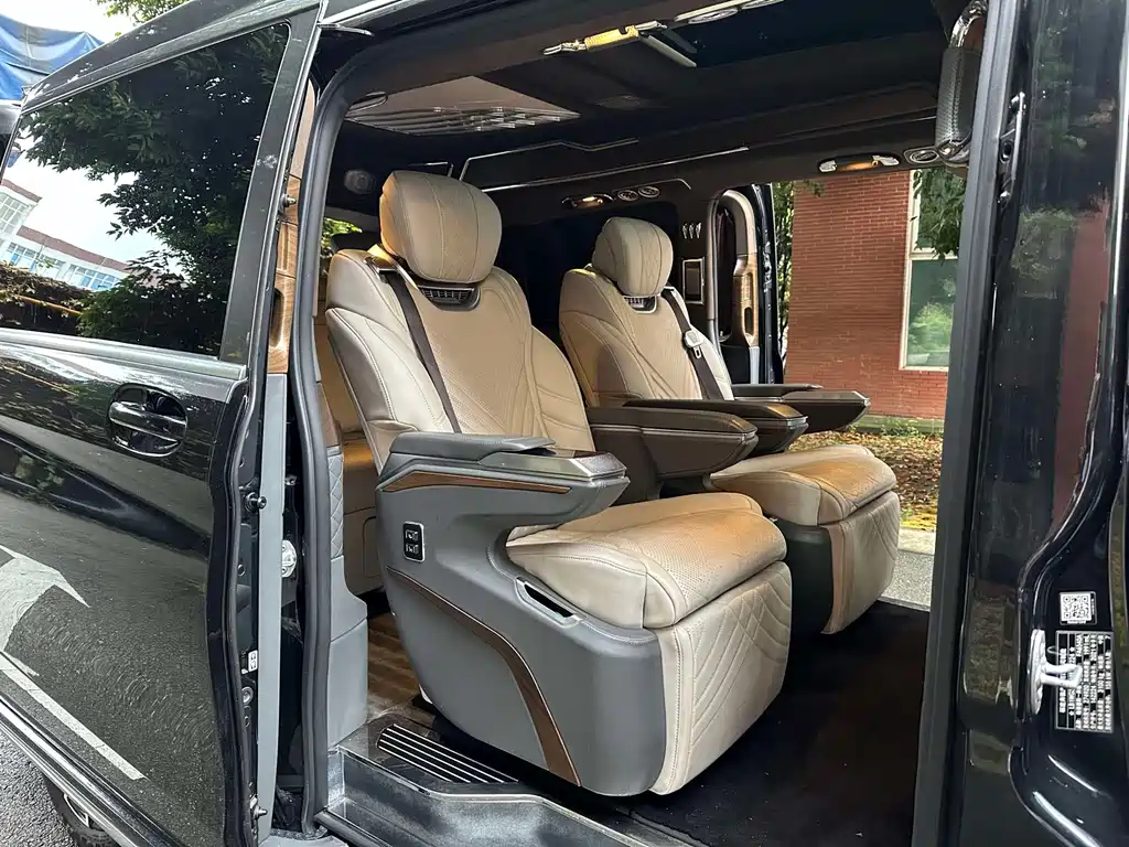 Mercedes-Benz V-Class — фото 4