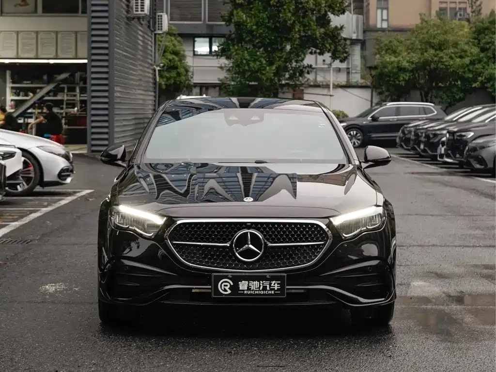 Mercedes-Benz E-Class (Import) — фото 2