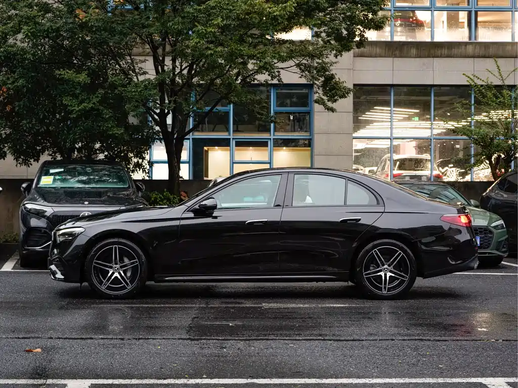 Mercedes-Benz E-Class (Import) — фото 3